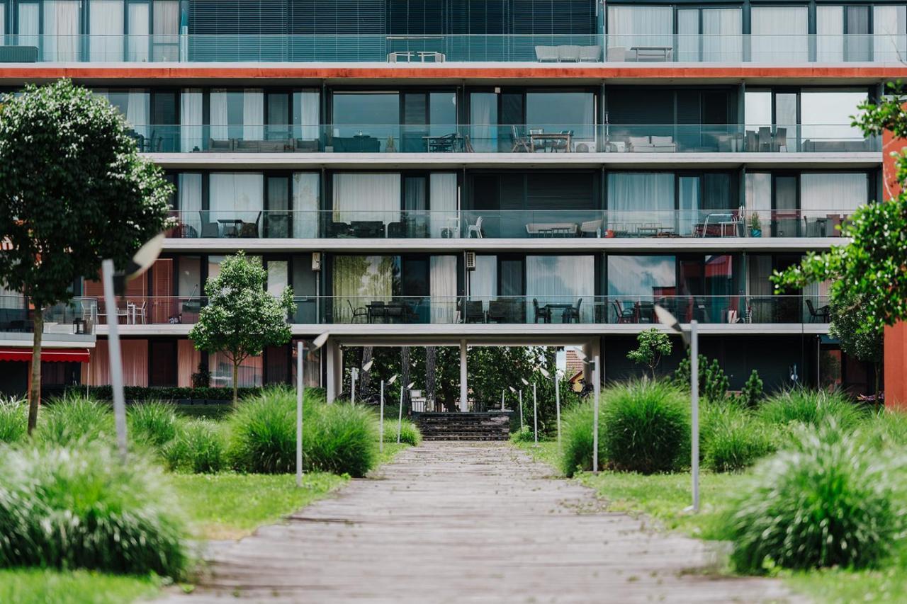 Butique Apartman Balatonlelle Exterior foto