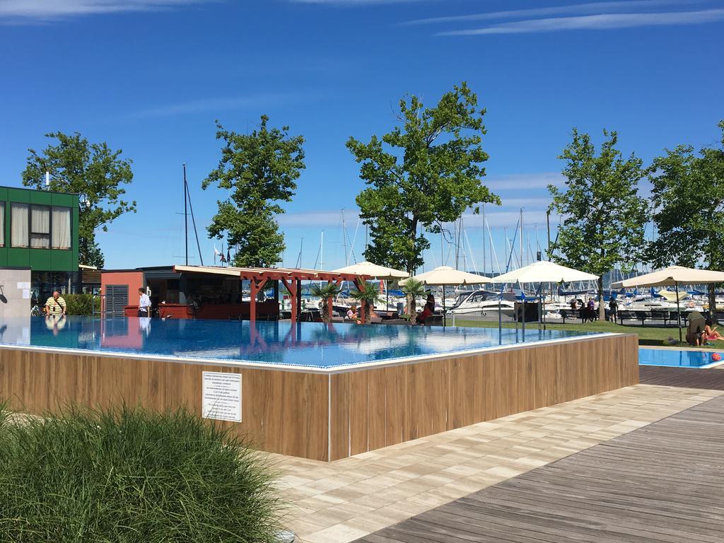 Butique Apartman Balatonlelle Exterior foto