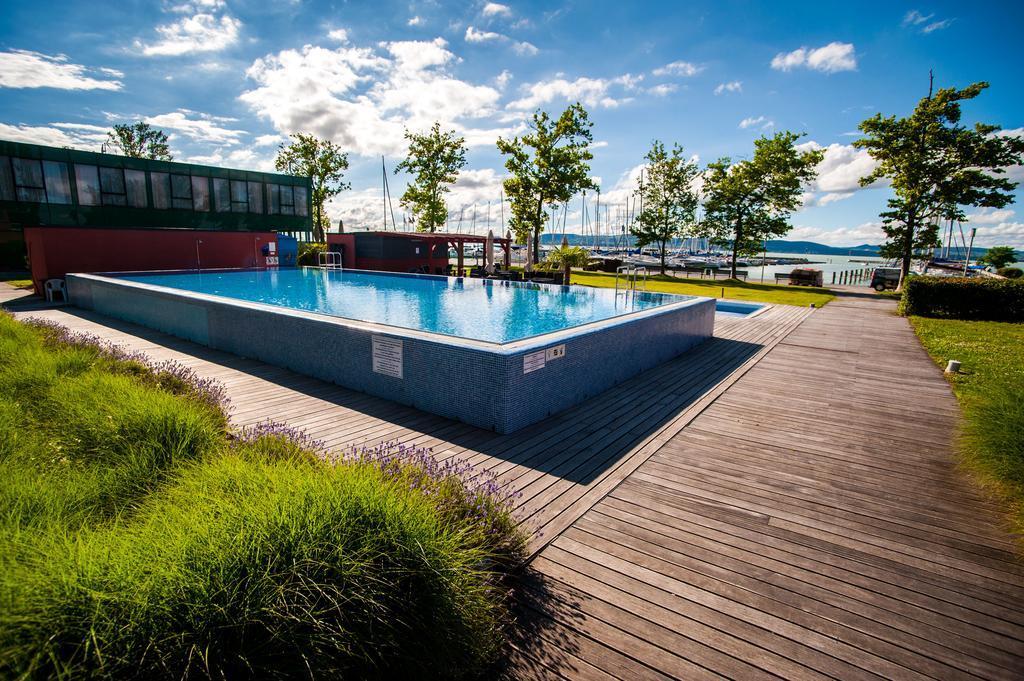 Butique Apartman Balatonlelle Exterior foto